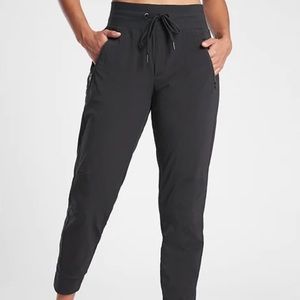 Trekkie North jogger from athleta